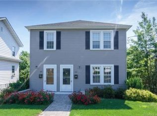 50 Crescent St, West Hartford, CT 06119