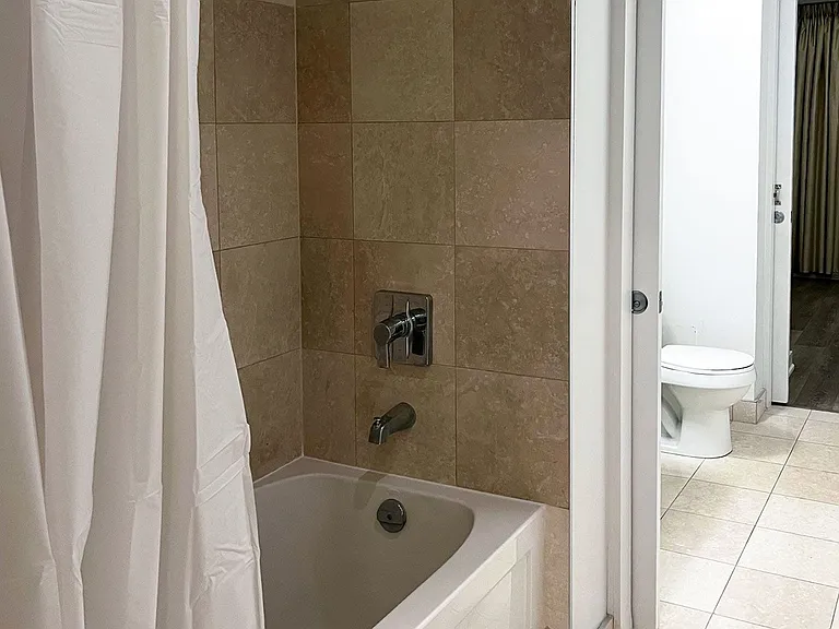 12 York St #1010 — Photo 7
