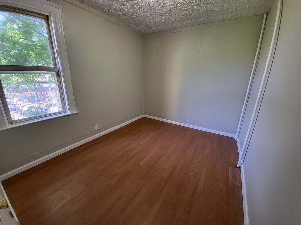 1st image of 428-430 S 14th St #1