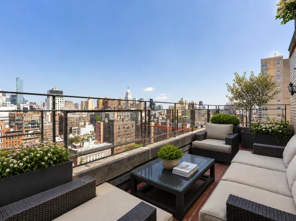 11 Fifth Avenue image 1 of 12