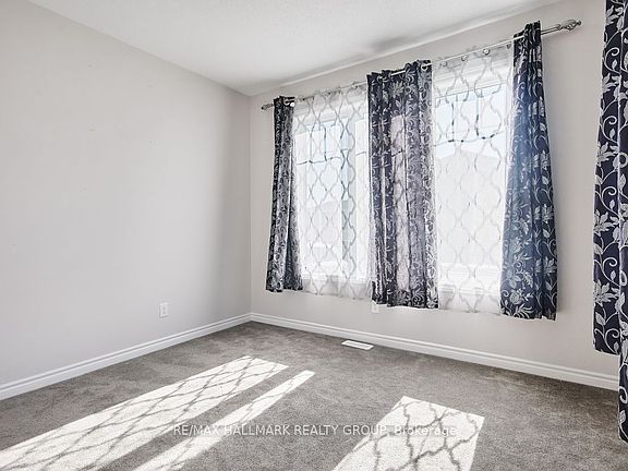5th image of 221 Merak Way