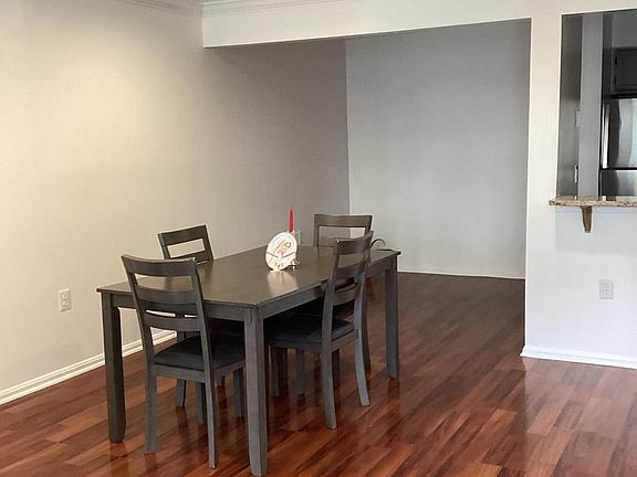 5th image of 10439 Dylan Pl