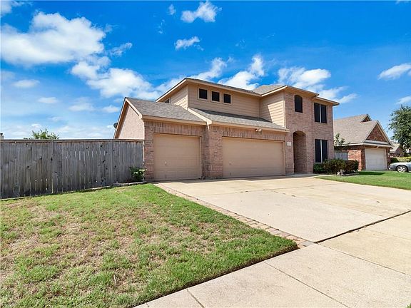 3rd image of 1412 Sierra Blanca Dr