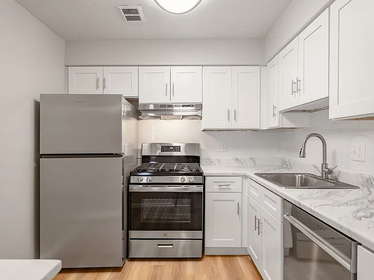 Coppertree Apartments — Photo 39