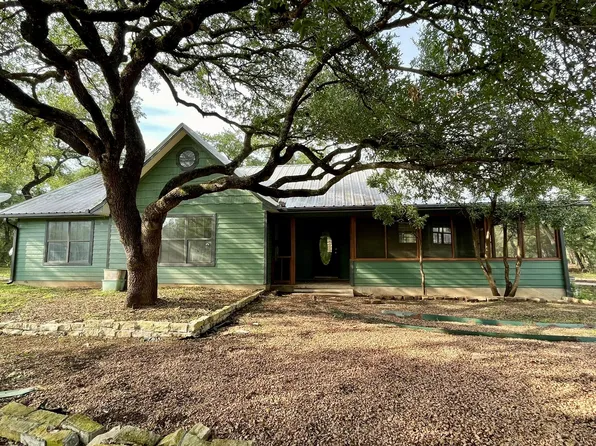 204 E Lakeshore Dr, Dripping Springs, TX 78620