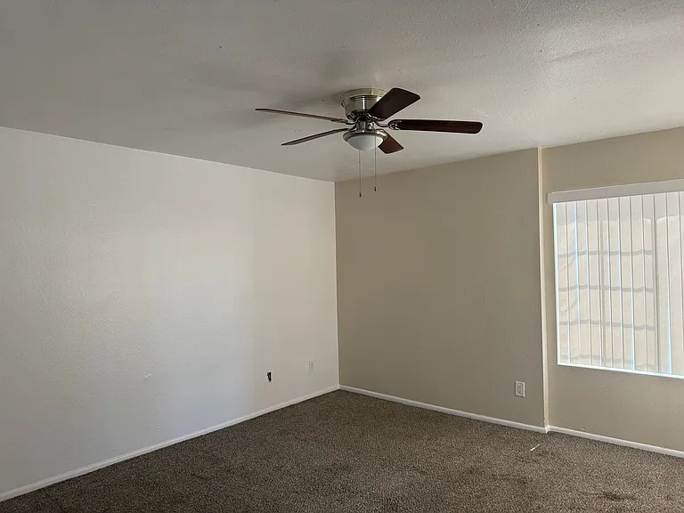 8520 W Palm Ln #1042 — Photo 9