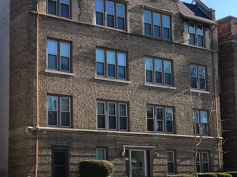 2564 N Murray Ave — Photo 1