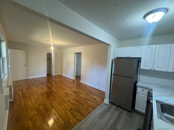 65-28 224th St #1A, Oakland Gardens, NY 11364