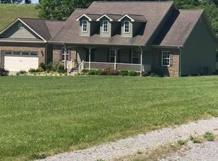 139 Mandarin Dr, Ewing, VA 24248