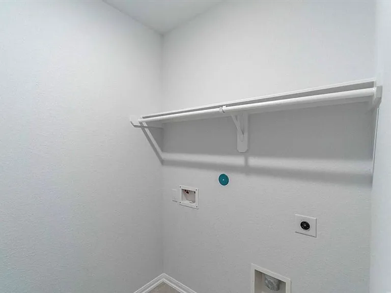 14397 High Hill Dr — Photo 3