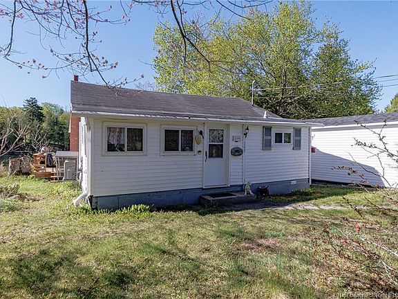 2nd image of 209 Crawford Rd
