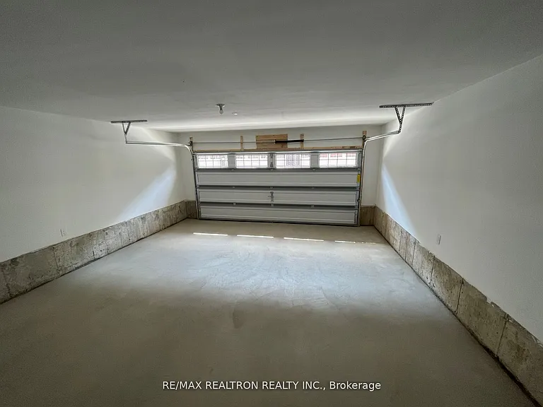 1380 William Halton Pkwy W — Photo 14
