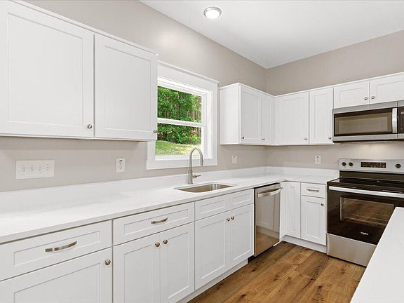4th image of 3104 Old Morris Rd