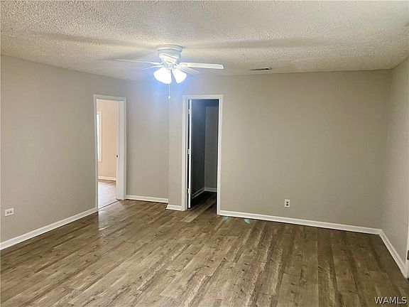 2nd image of 2811 Short 19th St