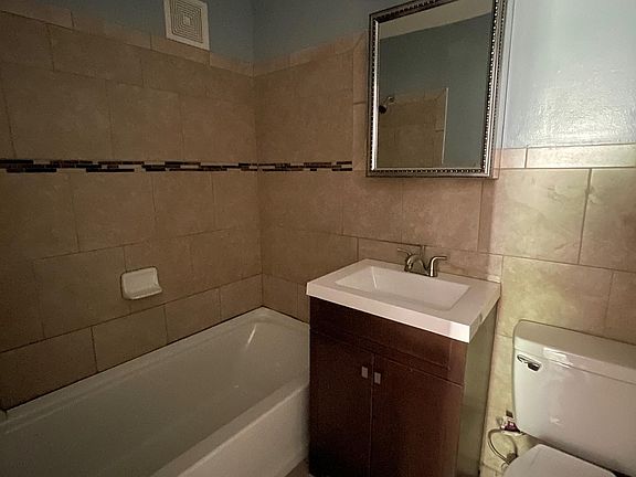5th image of 4904 Chamberlayne Ave APT A6