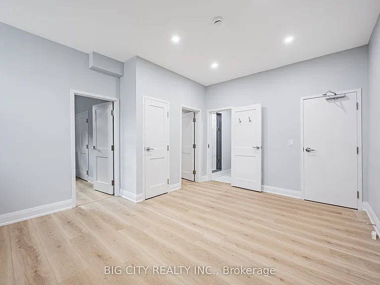 39 Aragon Ave #A — Photo 6