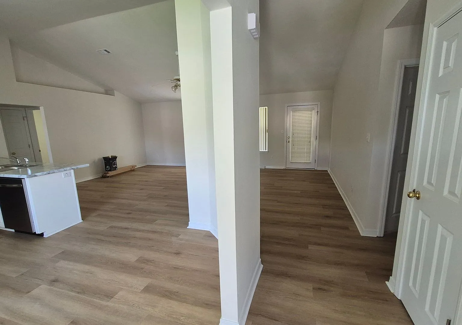 Welcome to Chimey Pines, where your dream home awaits! — Photo 3