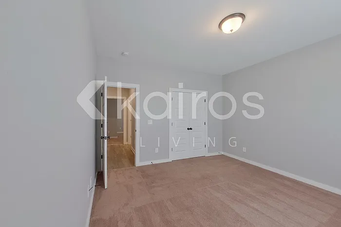 8005 Shadesbrook Dr — Photo 15
