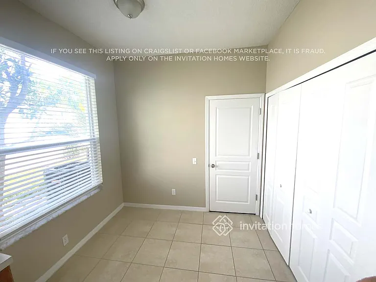 528 Wexford Dr — Photo 5