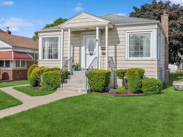 6134 S Neenah Ave, Chicago, IL 60638