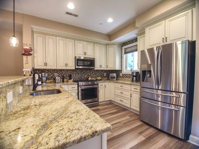 2502 Tupelo Cir, North Andover, MA, 01845
