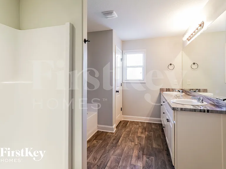 1028 Lake Vista Dr — Photo 15