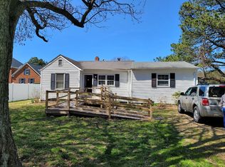 49 Rens Rd, Poquoson, VA 23662