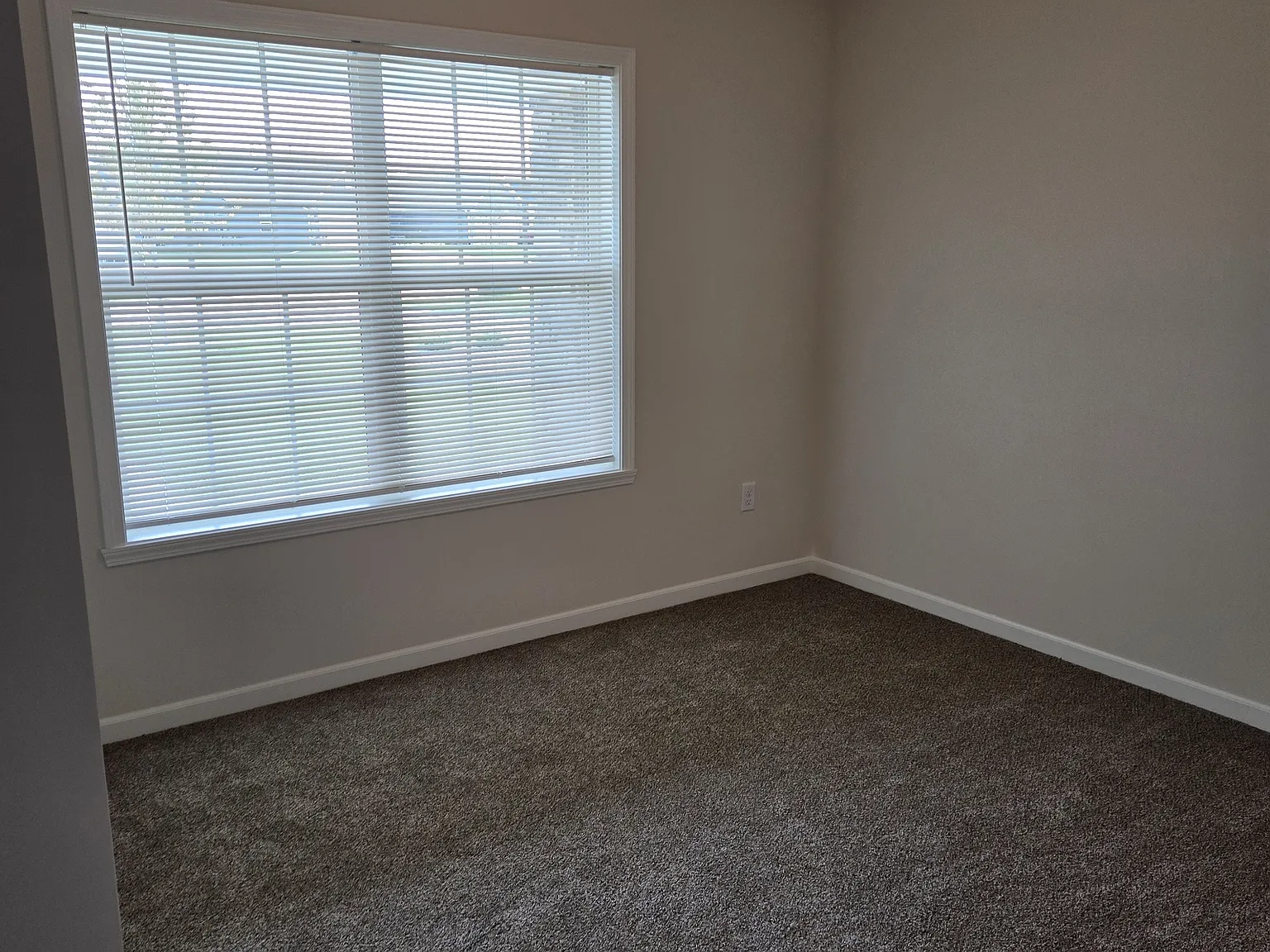 2 bed, 1658 sqft, $2,195 — Photo 3