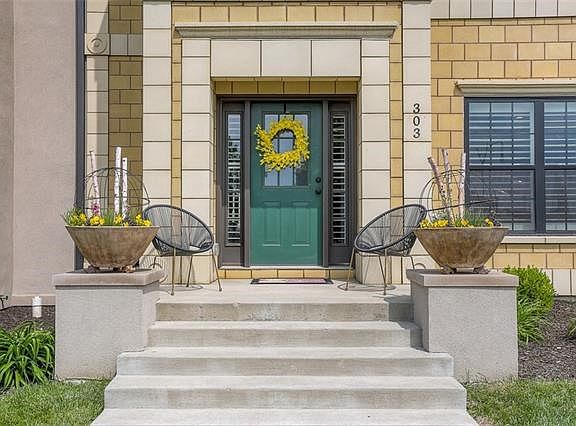 2nd image of 303 N Liberty St #11
