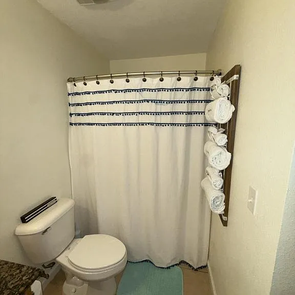 1131 Century Oaks Dr #C — Photo 29