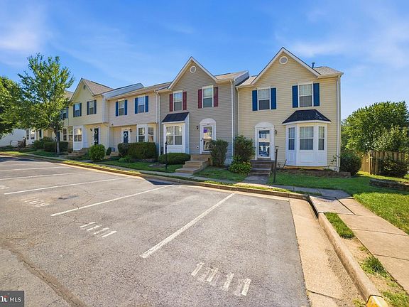 2nd image of 1111 Kings Crest Dr