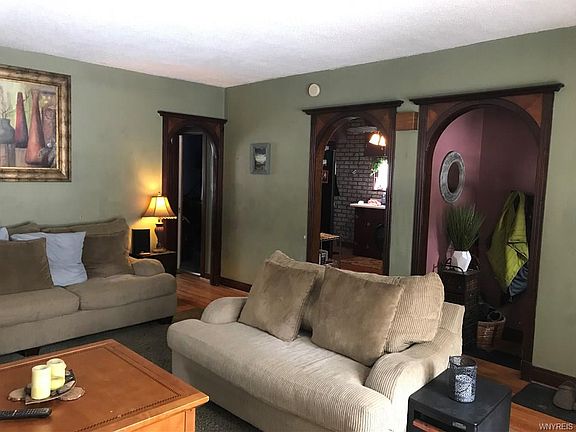 5th image of 208 N Willow St
