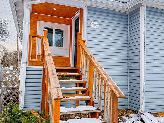 5th image of 302 McCourt St