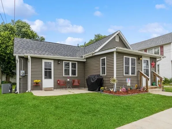 708 Washington St, Williamsburg, IA 52361