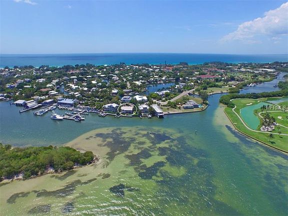 5th image of 250 Harbor Dr