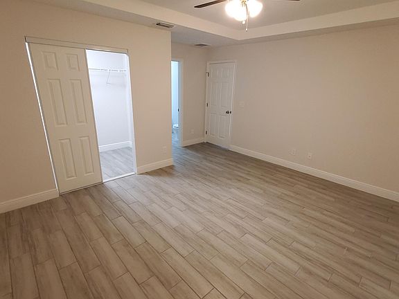 5th image of 1406 E Renfro St