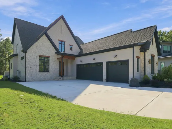 15 Geranium Dr, Youngsville, NC 27596