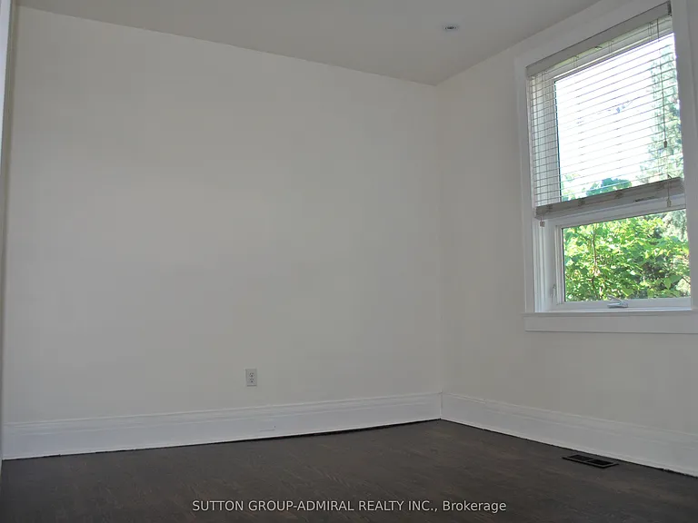 101 Laughton Ave — Photo 31