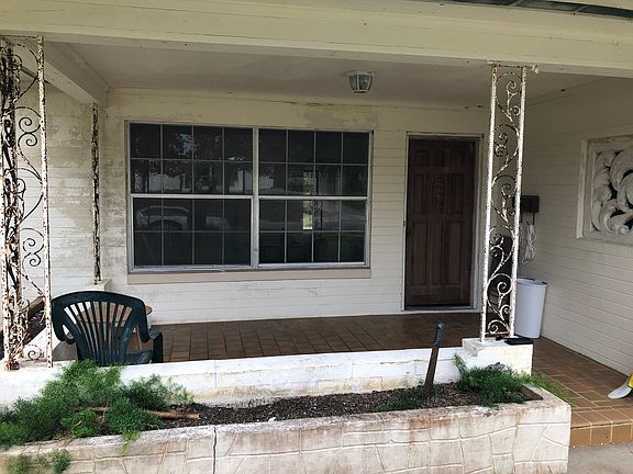 4th image of 62 Warwick Ave