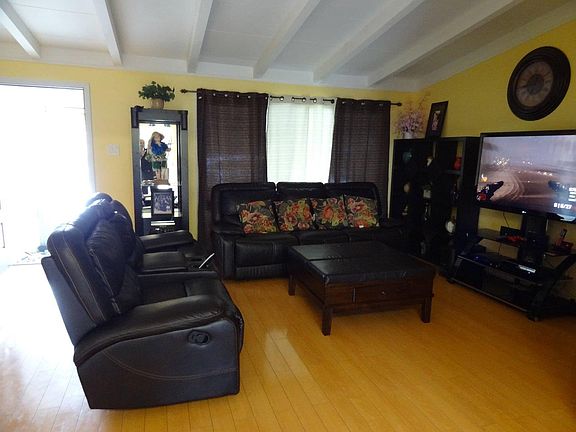 4th image of 10141 Kenilworth Way