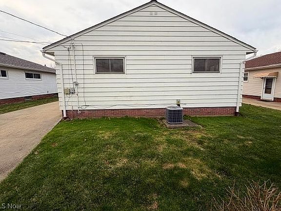 3rd image of 4365 Adrian Rd