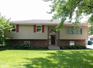 3238 W Al Wilhelmi Dr, Joliet, IL 60431