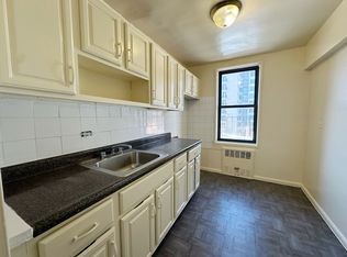 89-29 163rd St #5C, Jamaica, NY 11432