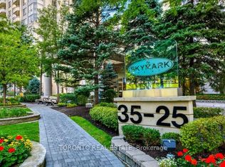 35 Kingsbridge Garden Cir #110, Mississauga, ON