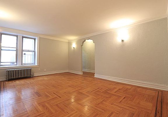 5th image of 74 Gatling Pl APT 4L