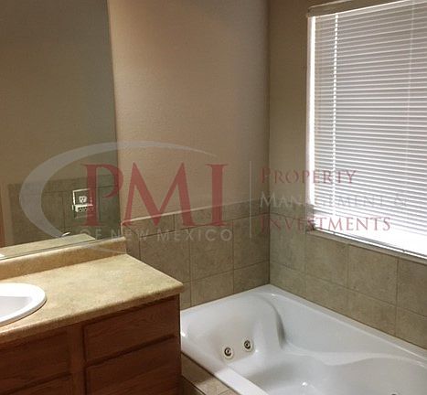5th image of 955 Flora Vista Dr
