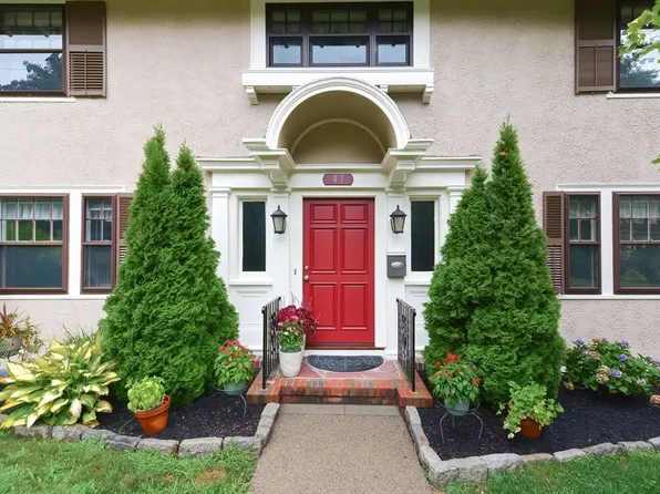 41 Holland Rd, Melrose, MA 02176