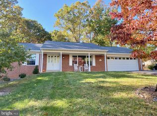 7032 Kelly Rd, Warrenton, VA 20187