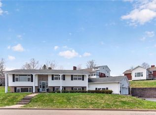 216 Westmount Blvd, Moncton, NB E1E 1V4