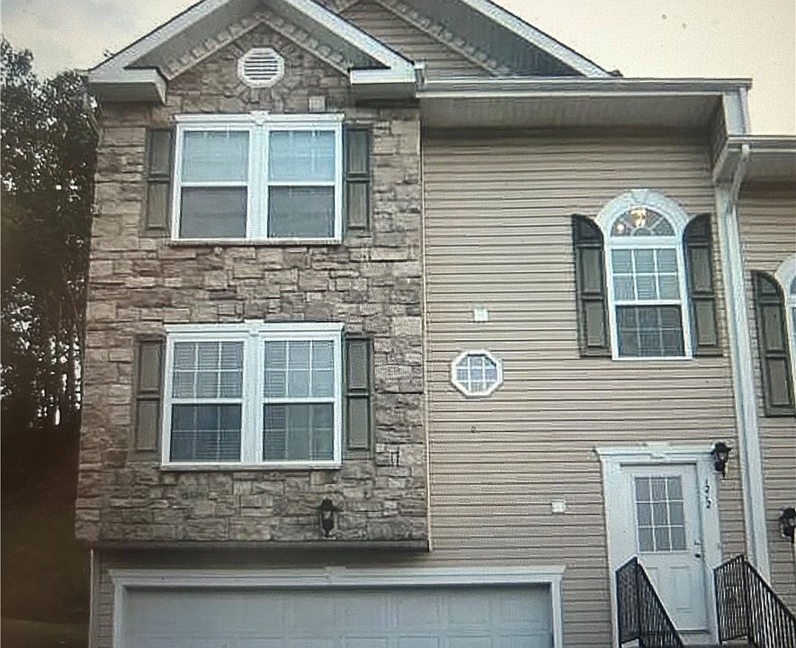1st image of 1212 Canterbury Dr